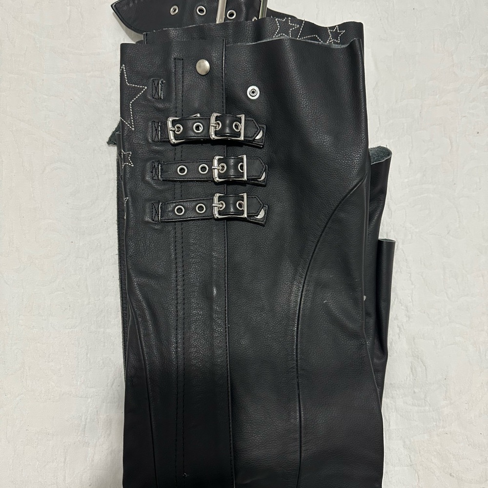 Leather Bombshell Motorcycle GoGo chaps - Picture 16 of 16